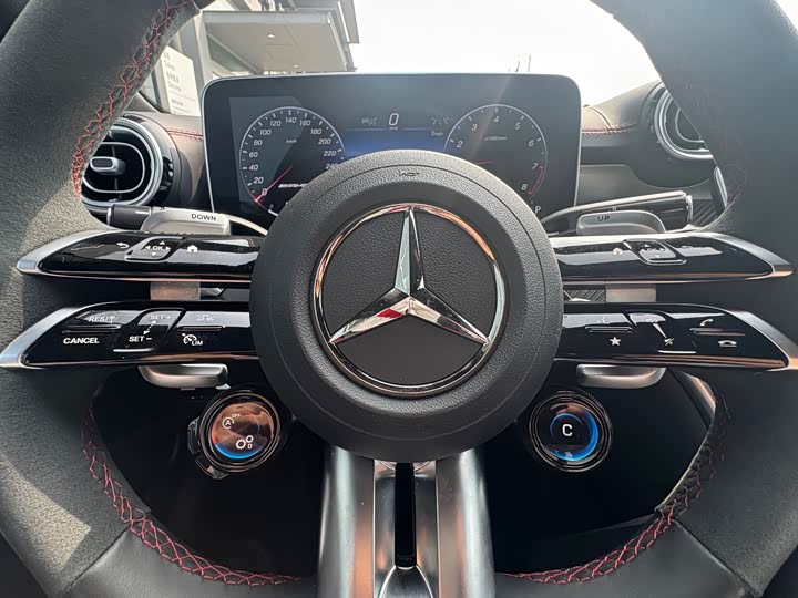 Mercedes-Benz C-Class AMG, 2025 — фото 8 из 9