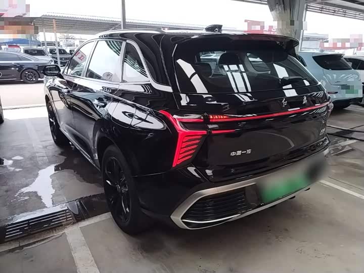 Hongqi HS3 Hybrid, 2025 — фото 5 из 9