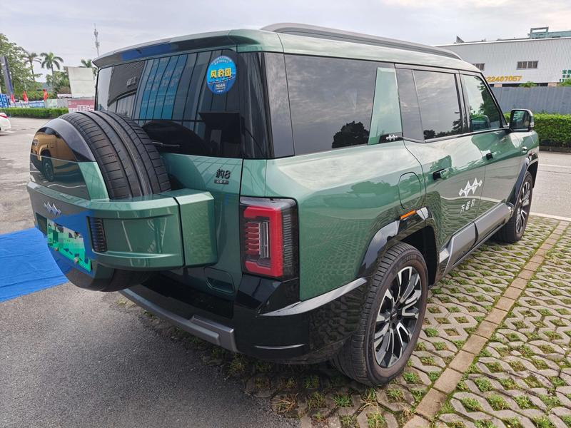 BYD FangChengBao Leopard 8, 2025 — фото 7 из 12