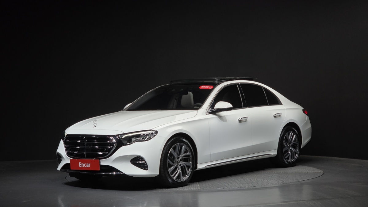Mercedes-Benz E-Class, 2024 — фото 10 из 12