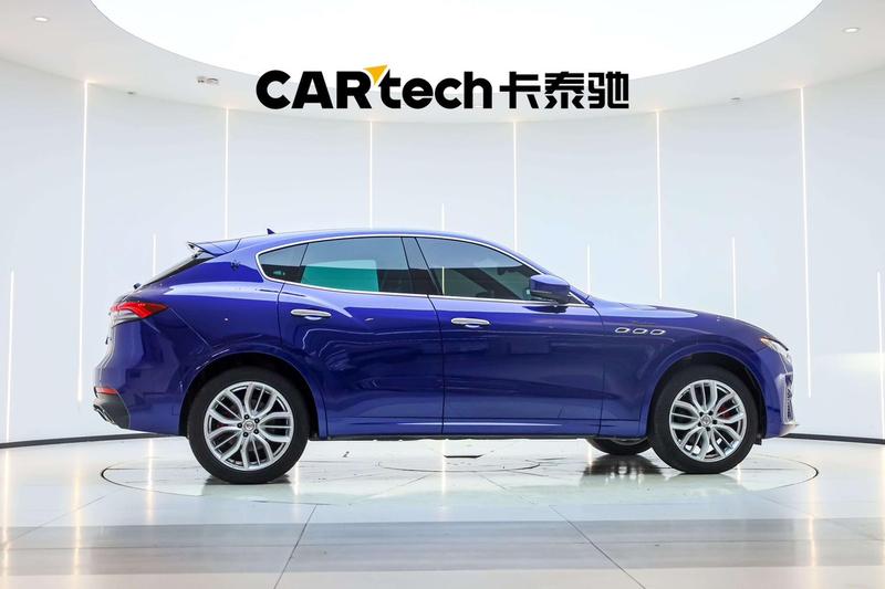 Maserati Levante, 2023 — фото 7 из 12