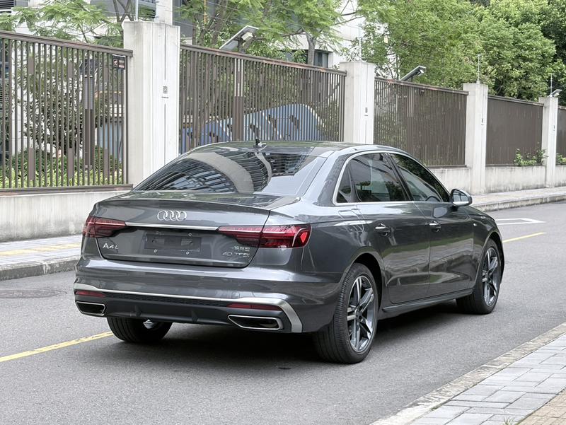 Audi A4L, 2022 — фото 7 из 12