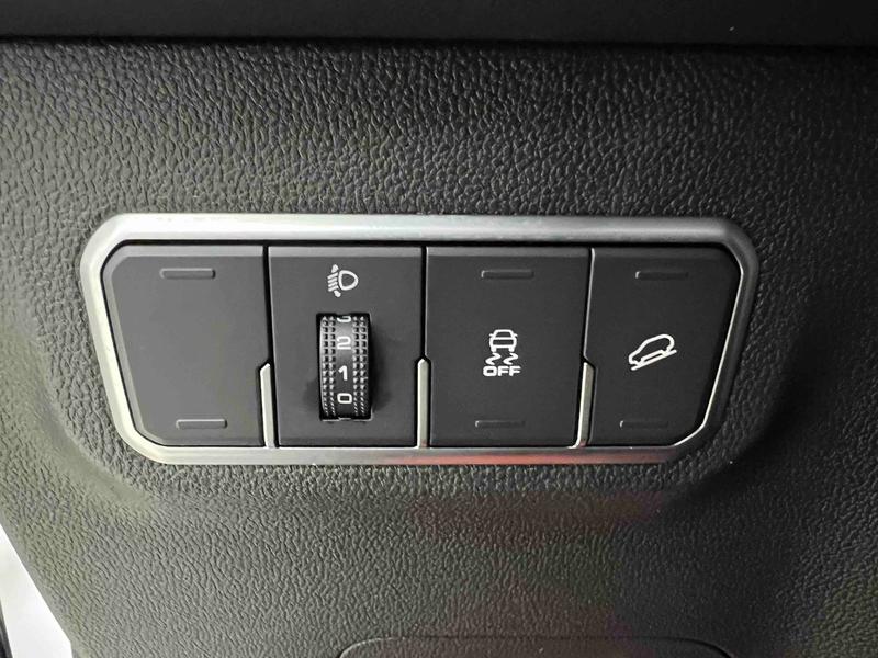 Haval M6, 2022 — фото 11 из 12
