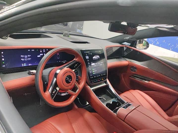 BYD Yangwang U7, 2025 — фото 7 из 7