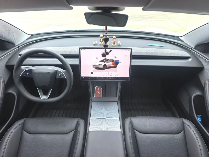 Tesla Model 3, 2026 — фото 7 из 10