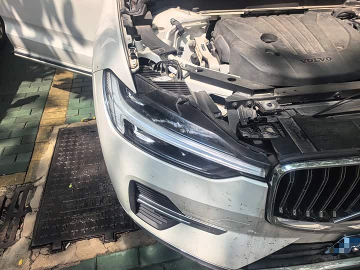Volvo XC60, 2022 — фото 7 из 9