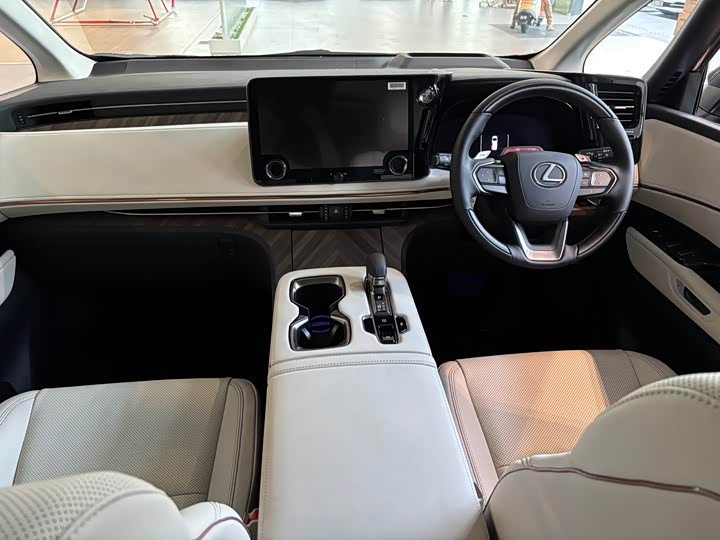 Lexus LM, 2025 — фото 7 из 11