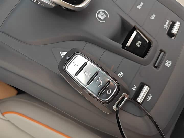 BYD Song Pro Hybrid, 2024 — фото 9 из 9