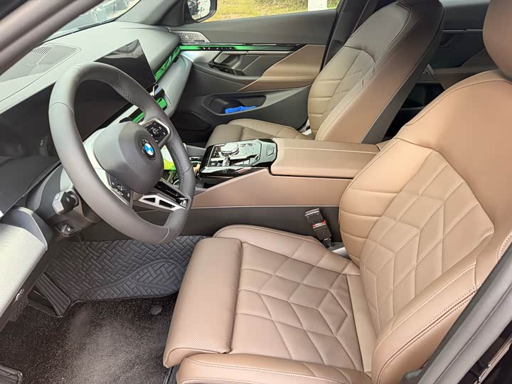 BMW 5 Series, 2026 — фото 3 из 7