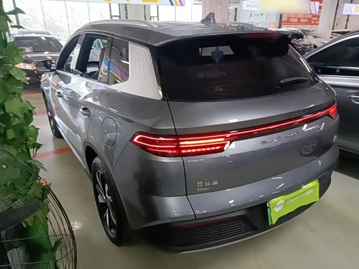 BYD Song Pro Hybrid, 2024 — фото 5 из 9