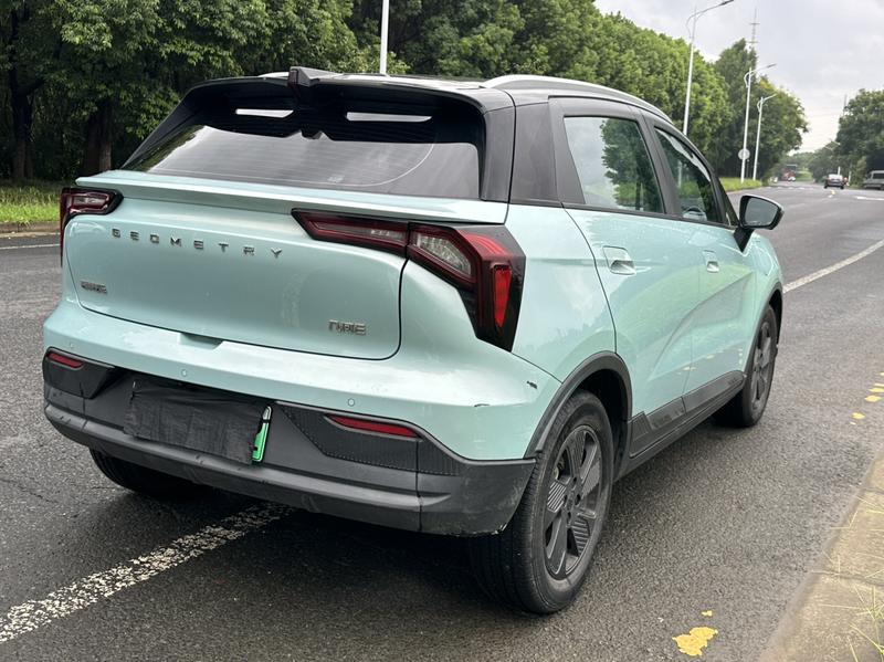 Geely Geometry E Firefly, 2022 — фото 7 из 12