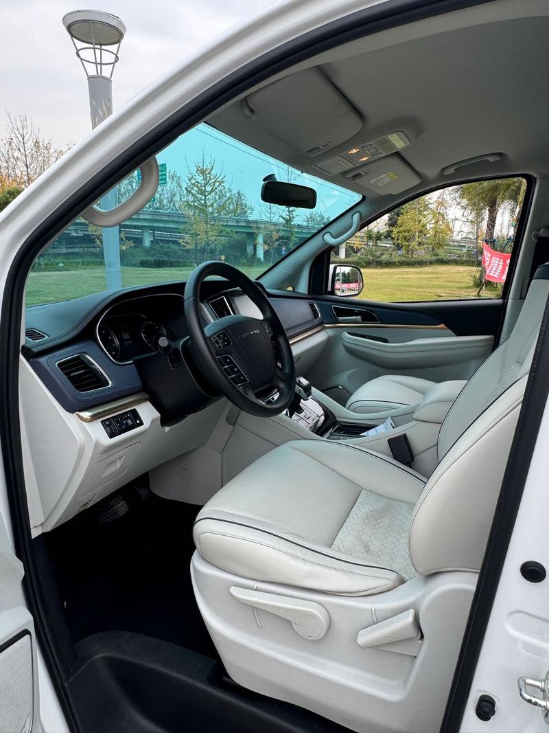 Dongfeng Forthing M7, 2022 — фото 8 из 12