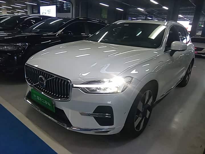 Volvo XC60 Hybrid, 2023 — купить в Костроме под ключ