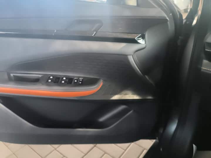 Changan UNI-V Hybrid, 2023 — фото 7 из 9