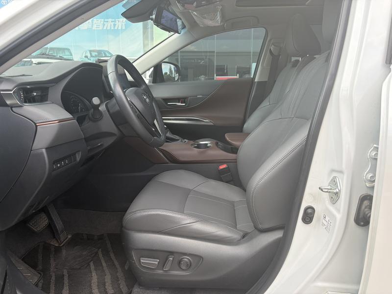 Toyota Harrier, 2023 — фото 8 из 10