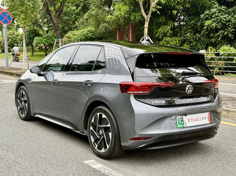 Volkswagen ID.3, 2023 — фото 5 из 9