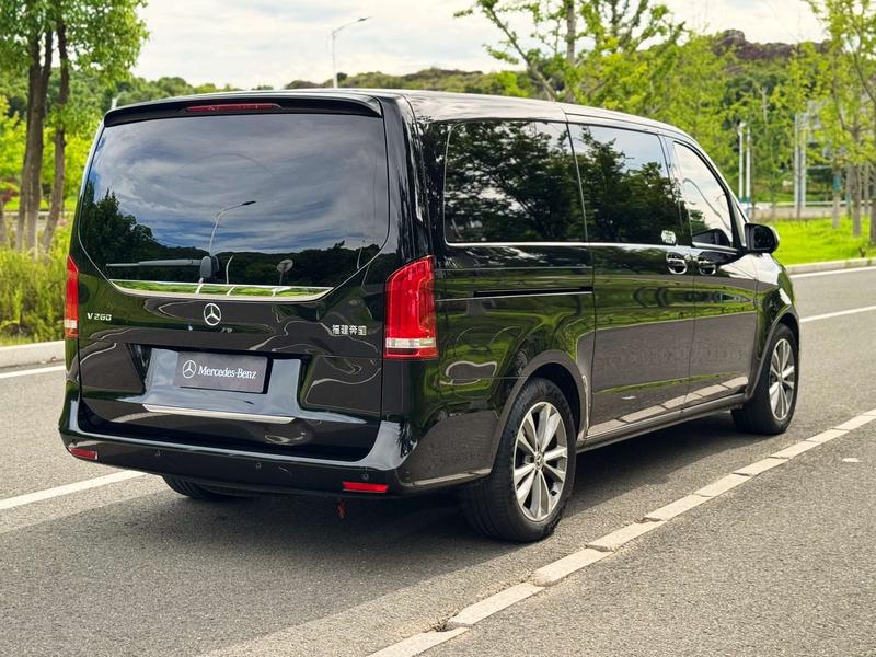 Mercedes-Benz V-Class, 2022 — фото 7 из 12