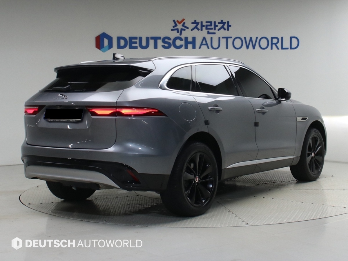 Jaguar F-Pace, 2022 — фото 2 из 12