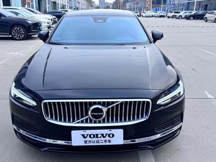 Volvo S90 Hybrid, 2023 — фото 2 из 9
