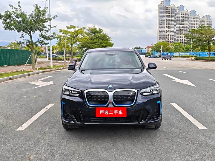 BMW iX3, 2021 — фото 2 из 9