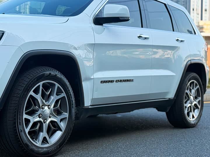 Jeep Grand Cherokee, 2022 — фото 11 из 12