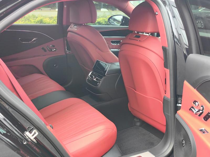 Bentley Flying Spur, 2022 — фото 8 из 12