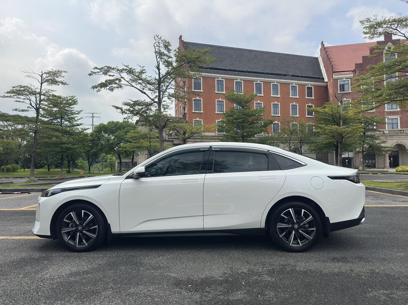 Changan Eado Plus, 2024 — фото 4 из 12