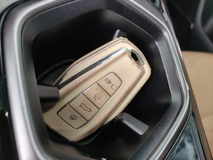 Geely Atlas L, 2023 — фото 9 из 9