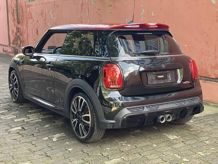 Mini Mini JCW, 2021 — фото 6 из 9