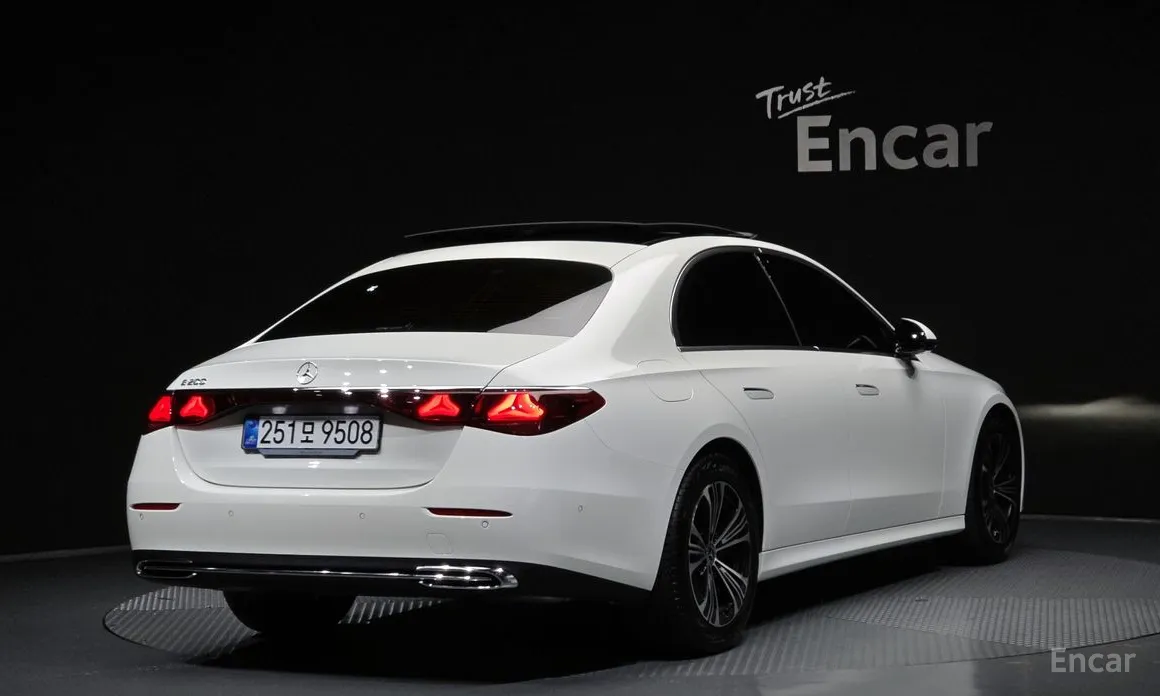 Mercedes-Benz E-Class, 2025 — фото 2 из 12