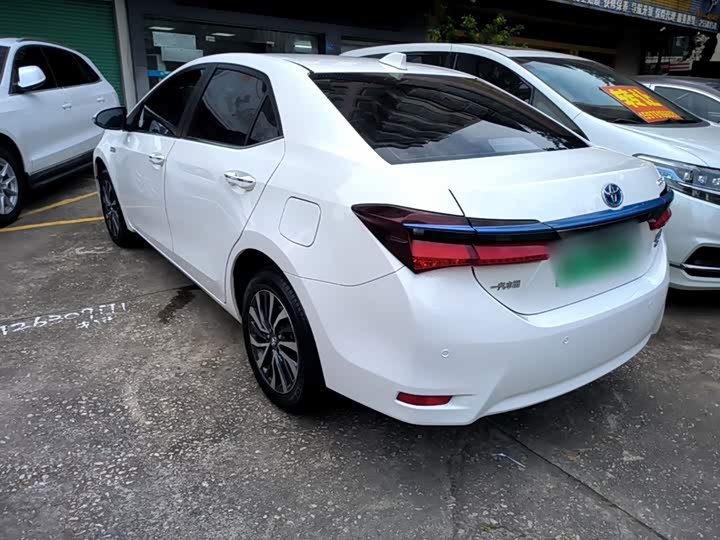 Toyota Corolla Hybrid, 2022 — фото 5 из 9