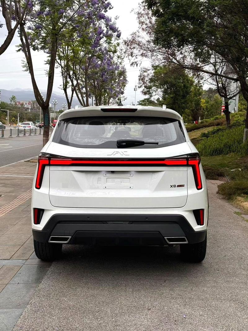 JAC X8 Plus, 2024 — фото 5 из 9
