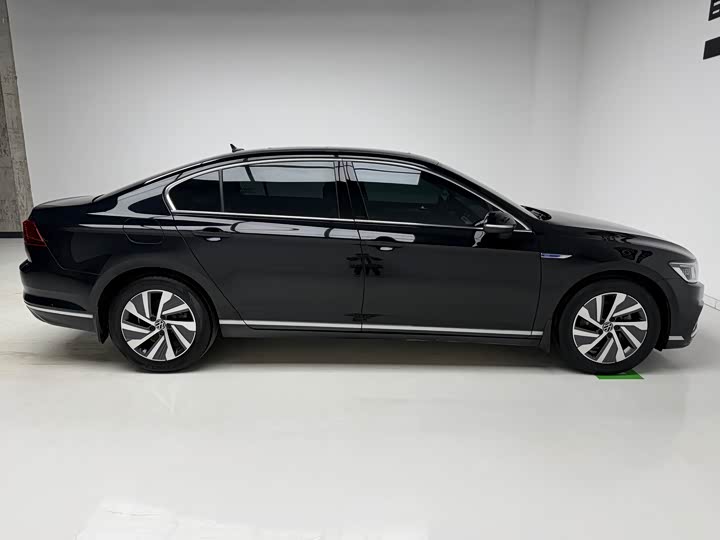 Volkswagen Magotan GTE Hybrid, 2022 — фото 7 из 9
