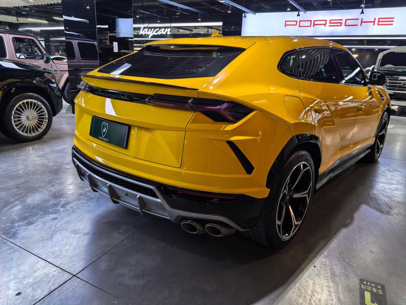 Lamborghini Urus, 2021 — фото 4 из 8