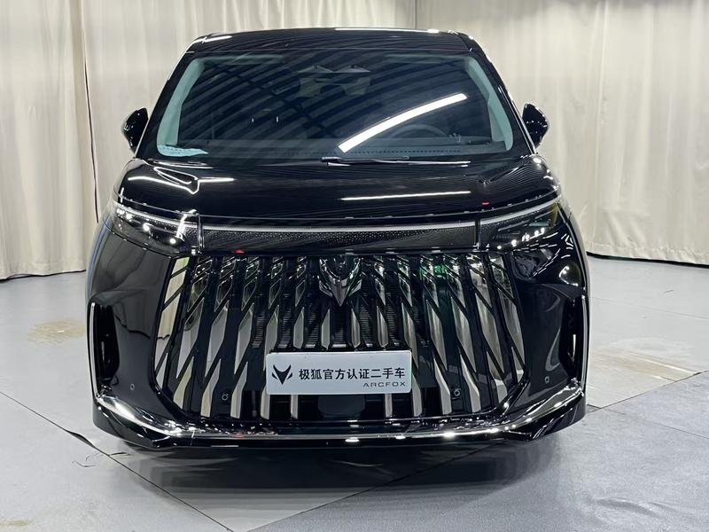 BAIC Arcfox Wendao V9, 2026 — фото 2 из 10