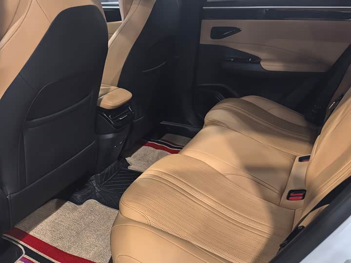 Geely Galaxy L7, 2024 — фото 5 из 9
