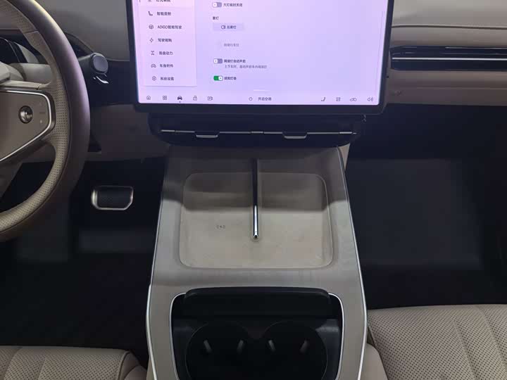 GAC Hyptec HT, 2025 — фото 7 из 9