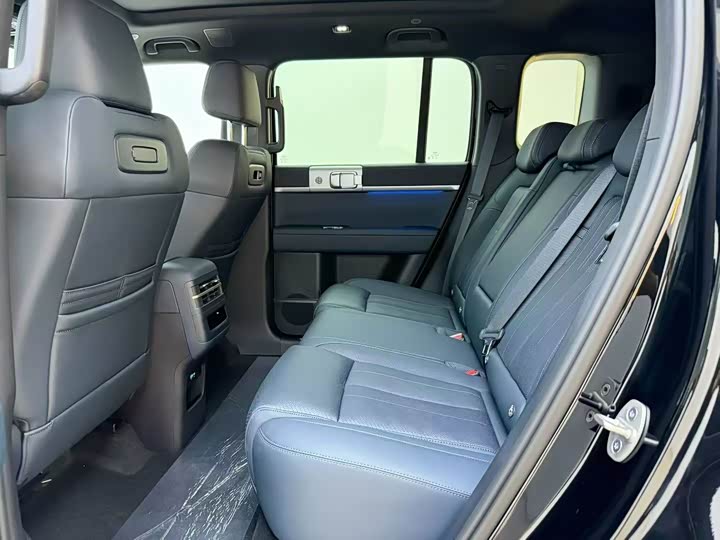 BYD FangChengBao Titanium 7 (Tai 7), 2026 — фото 6 из 9