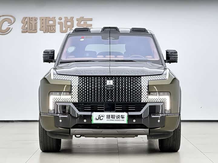 BYD Yangwang U8, 2024 — фото 3 из 9