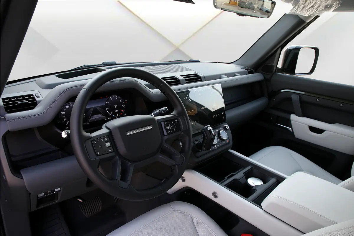 Land Rover Defender, 2026 — фото 6 из 10