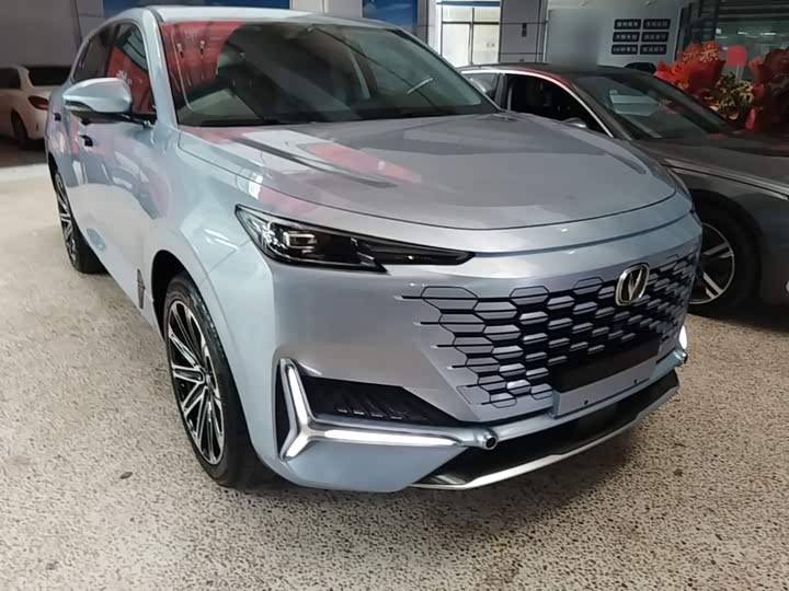 Changan UNI-K Hybrid, 2022 — фото 4 из 9