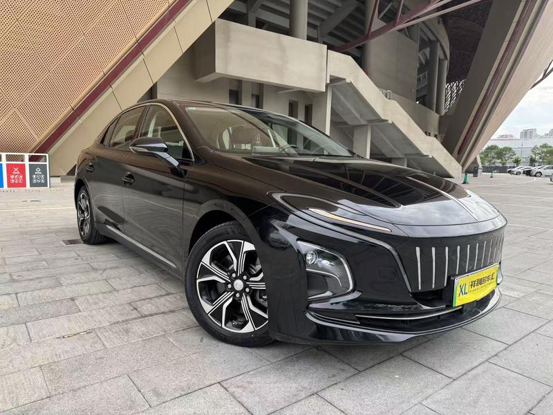 Hongqi E-QM5, 2024 — фото 3 из 10