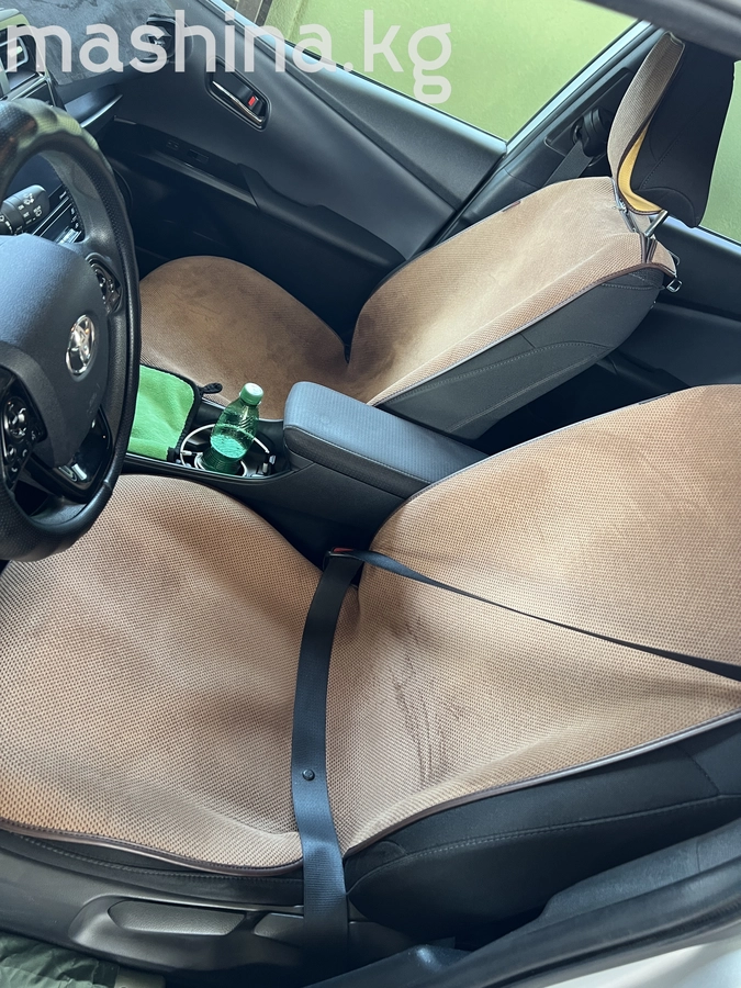 Toyota Prius, 2021 — фото 11 из 12