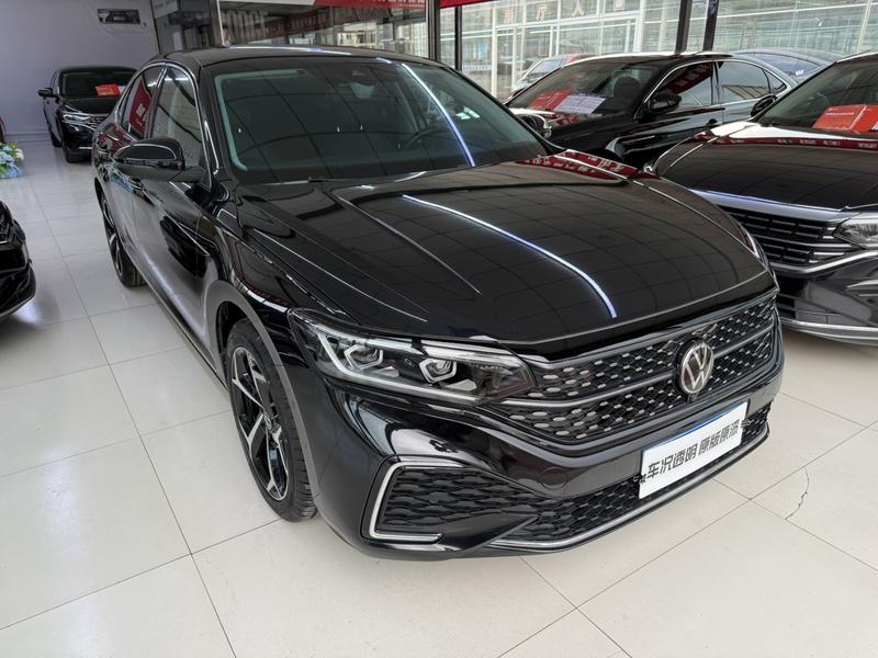 Volkswagen Passat, 2023 — фото 3 из 12
