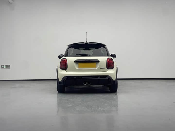 Mini Mini JCW, 2022 — фото 5 из 9