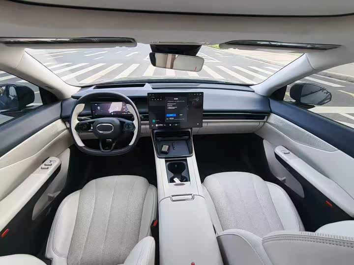 Lynk & Co 07 EM-P Hybrid, 2024 — фото 5 из 9