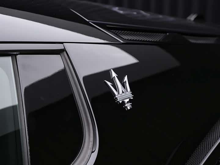 Maserati MC20, 2023 — фото 7 из 7