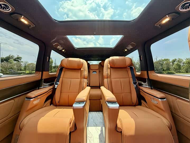 Mercedes-Benz V-Class, 2022 — фото 9 из 9