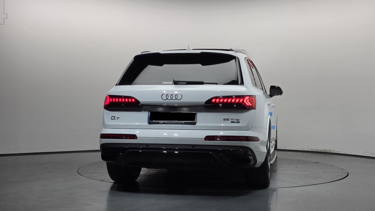 Audi Q7, 2022 — фото 4 из 12