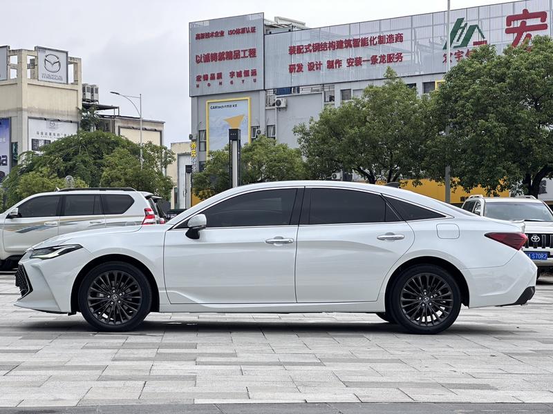 Toyota Avalon, 2023 — фото 4 из 12
